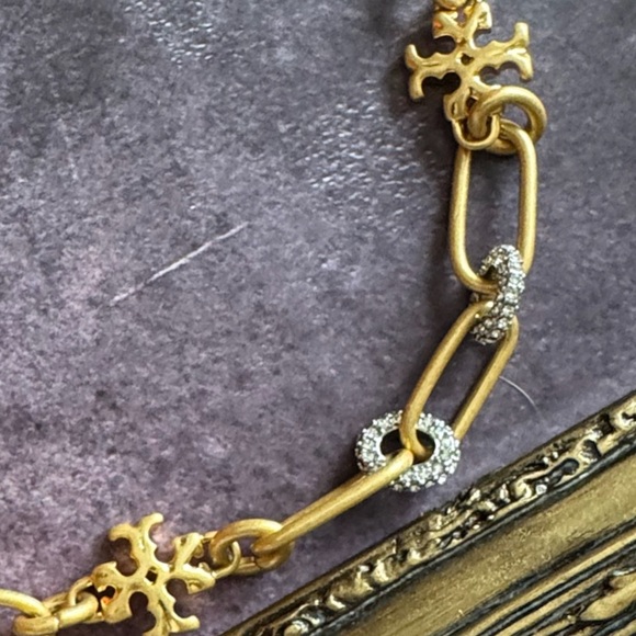 🆕 TORY BURCH • Gold Roxanne Chain Crystal Logo Necklace Includes Jewelry Bag - Picture 7 of 10